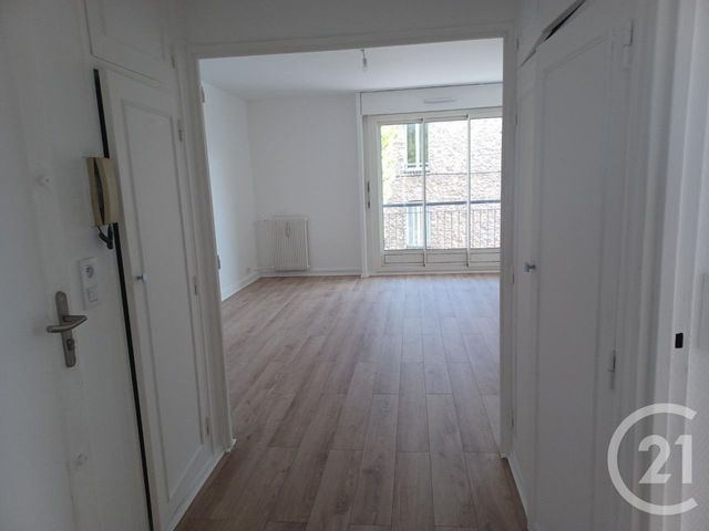 Appartement F3 &agrave; louer - 3 pi&egrave;ces - 64,22 m2 - Bourg La Reine - 92 - ILE-DE-FRANCE