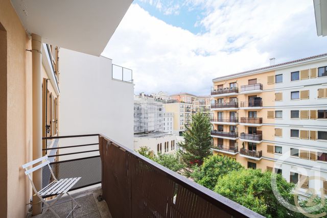 Appartement F2 &agrave; louer - 2 pi&egrave;ces - 42,79 m2 - Montrouge - 92 - ILE-DE-FRANCE