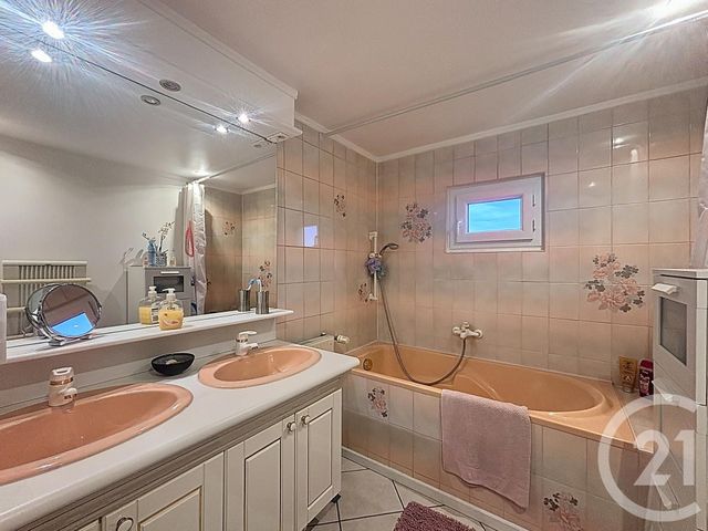 Appartement F5 à vendre - 5 pièces - 122,83 m2 - Chartres - 28 - CENTRE