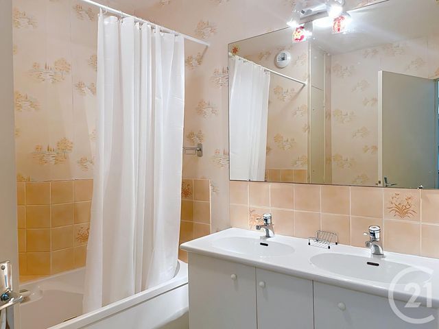 Appartement F2 à vendre - 2 pièces - 69 m2 - Chartres - 28 - CENTRE