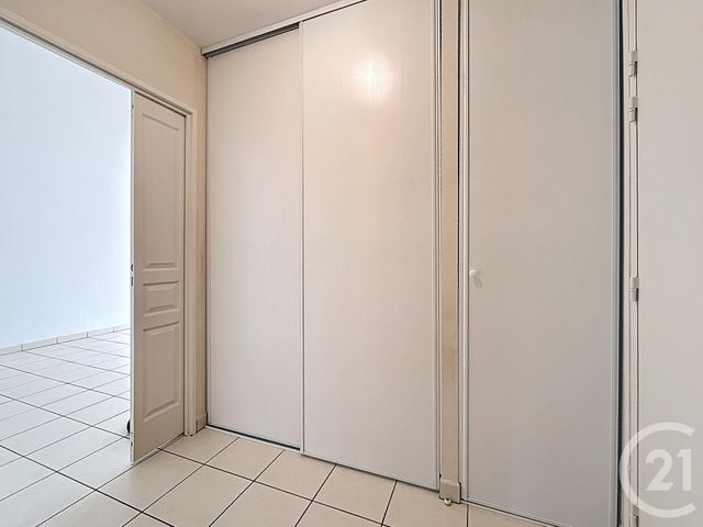 Appartement F3 &agrave; vendre - 3 pi&egrave;ces - 65,60 m2 - Chartres - 28 - CENTRE