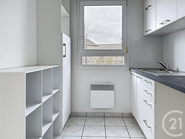 Appartement F3 &agrave; vendre - 3 pi&egrave;ces - 65,60 m2 - Chartres - 28 - CENTRE