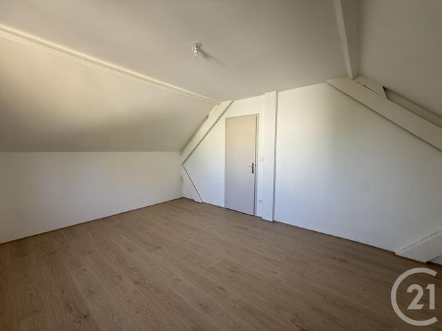 Maison &agrave; louer - 5 pi&egrave;ces - 110,40 m2 - Chartres - 28 - CENTRE