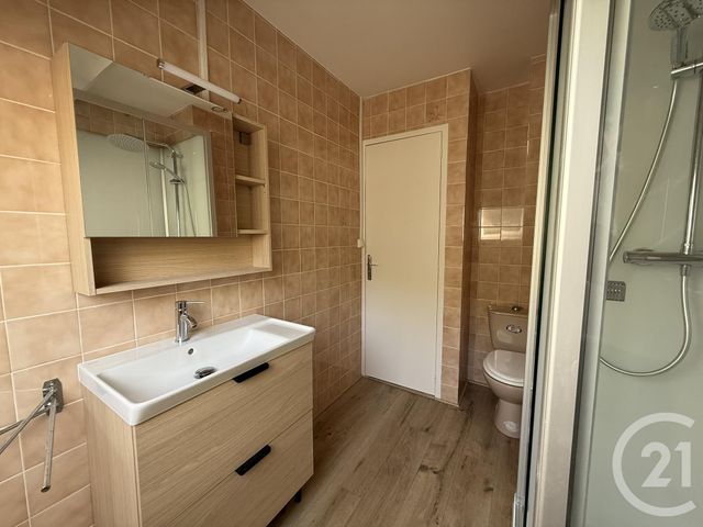 Maison &agrave; louer - 5 pi&egrave;ces - 110,40 m2 - Chartres - 28 - CENTRE