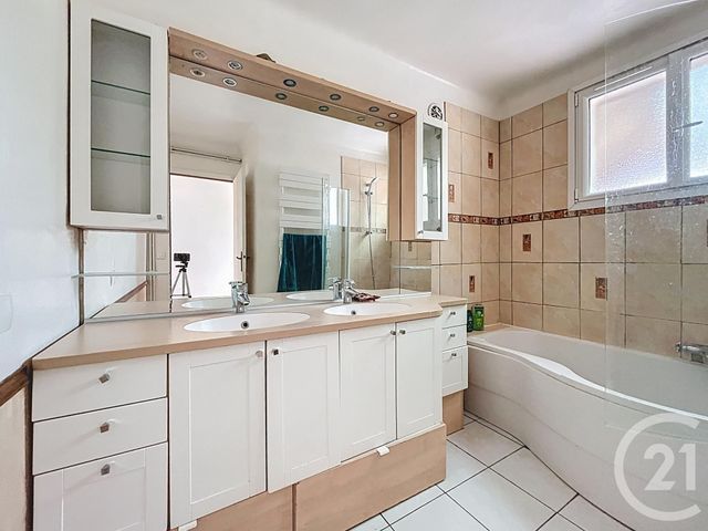 Maison à vendre - 7 pièces - 185 m2 - Nogent Le Phaye - 28 - CENTRE