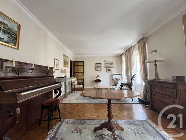 Appartement F5 à vendre - 5 pièces - 107,70 m2 - Chartres - 28 - CENTRE