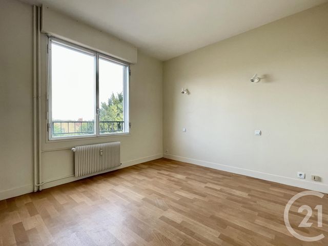 Appartement F3 &agrave; louer - 3 pi&egrave;ces - 75,04 m2 - Chartres - 28 - CENTRE