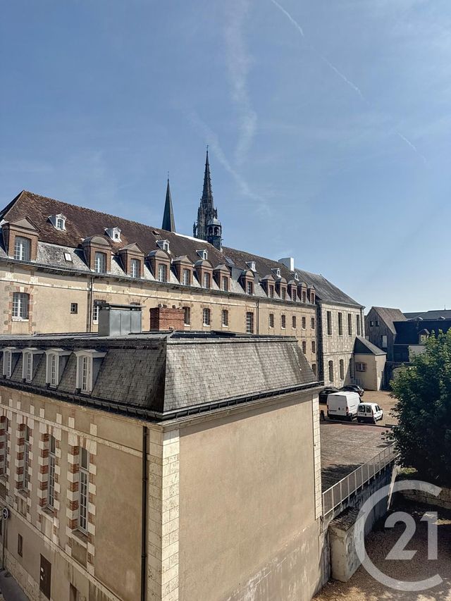 Appartement F4 à vendre - 4 pièces - 84 m2 - Chartres - 28 - CENTRE