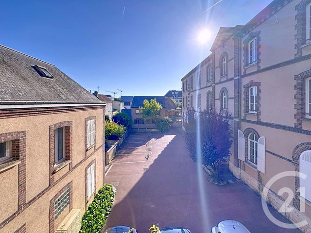 Appartement F3 à vendre - 3 pièces - 65 m2 - Chartres - 28 - CENTRE