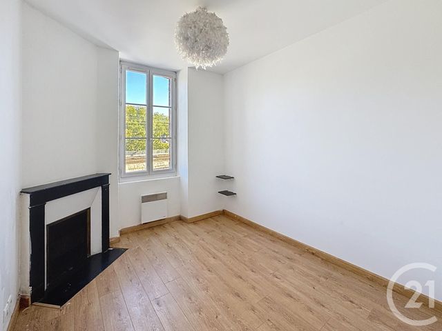 Appartement F3 à vendre - 3 pièces - 65 m2 - Chartres - 28 - CENTRE