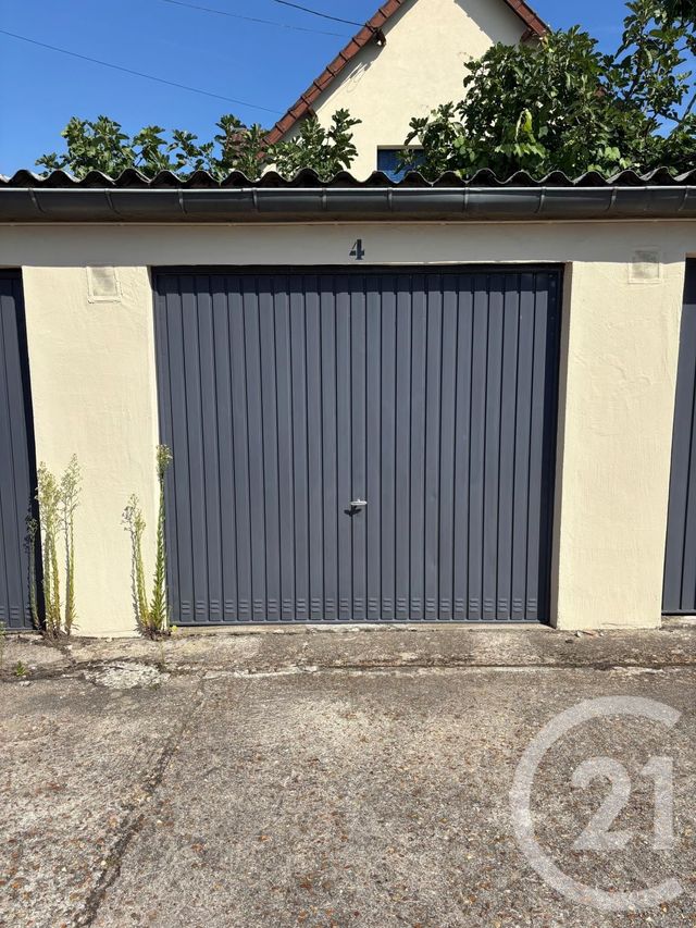 Parking à louer - 12 m2 - Chartres - 28 - CENTRE