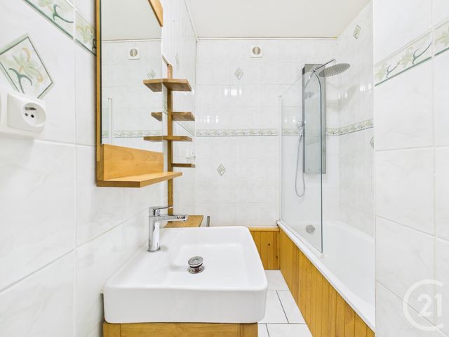 Appartement F5 à vendre - 5 pièces - 85 m2 - Chartres - 28 - CENTRE