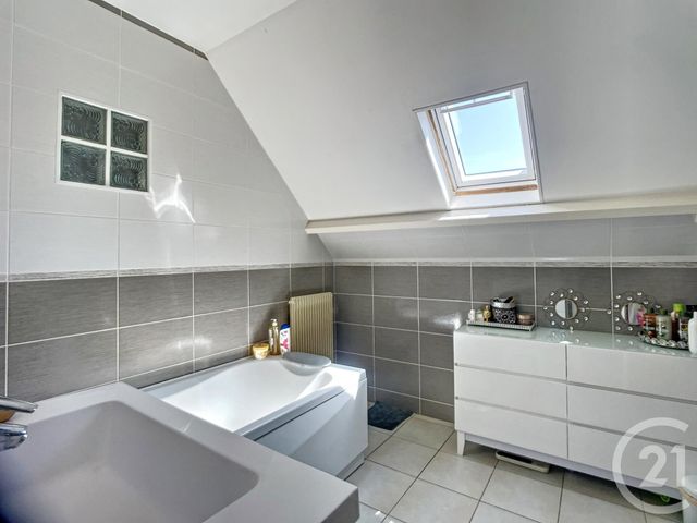 Maison &agrave; louer - 5 pi&egrave;ces - 125 m2 - Chartres - 28 - CENTRE