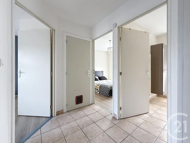 Appartement F5 à vendre - 5 pièces - 97 m2 - Chartres - 28 - CENTRE