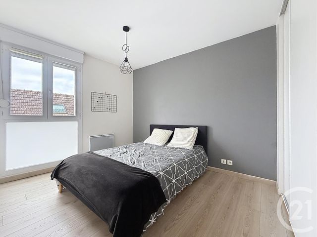 Appartement F5 à vendre - 5 pièces - 97 m2 - Chartres - 28 - CENTRE