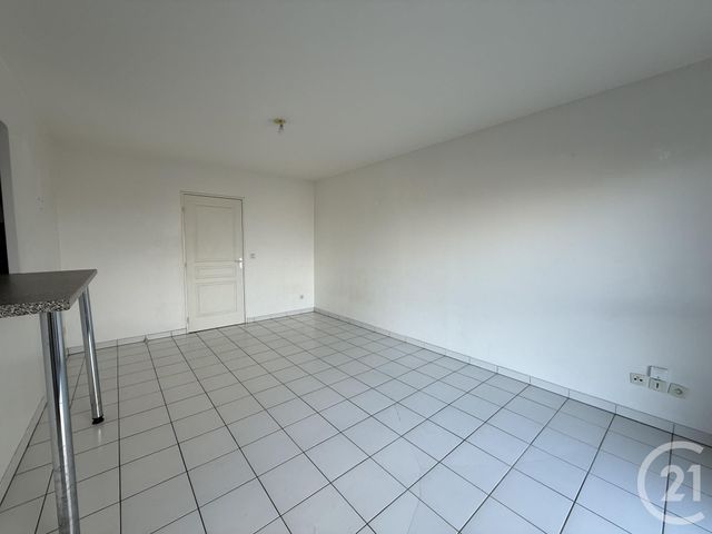 Appartement F3 &agrave; louer - 3 pi&egrave;ces - 60,29 m2 - Chartres - 28 - CENTRE