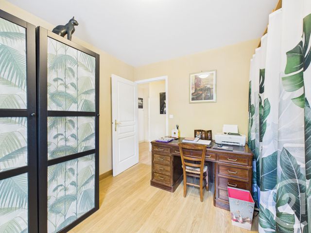 Appartement F4 &agrave; louer - 4 pi&egrave;ces - 112 m2 - Chartres - 28 - CENTRE