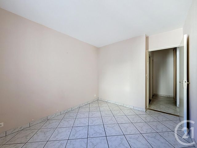 Appartement T4 &agrave; vendre - 4 pi&egrave;ces - 73,55 m2 - Chartres - 28 - CENTRE