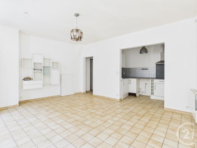 Appartement T4 à vendre - 3 pièces - 66,30 m2 - Chartres - 28 - CENTRE