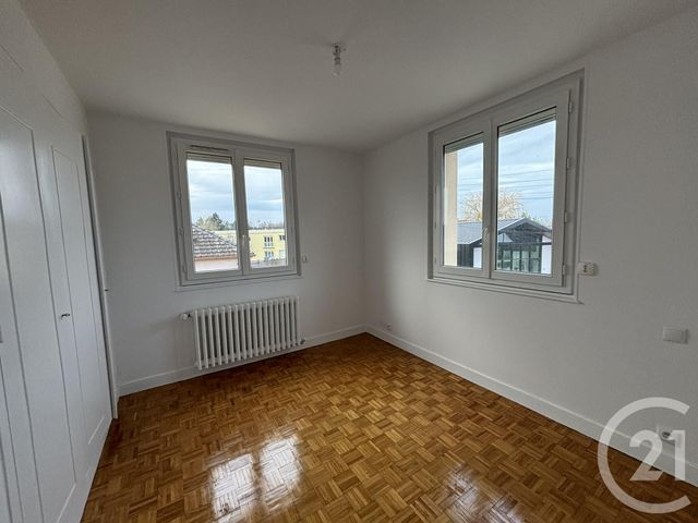 Maison à louer - 4 pièces - 82,50 m2 - Leves - 28 - CENTRE