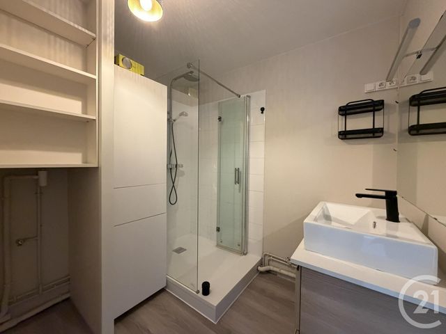 Appartement &agrave; louer - 2 pi&egrave;ces - 57,41 m2 - Chartres - 28 - CENTRE