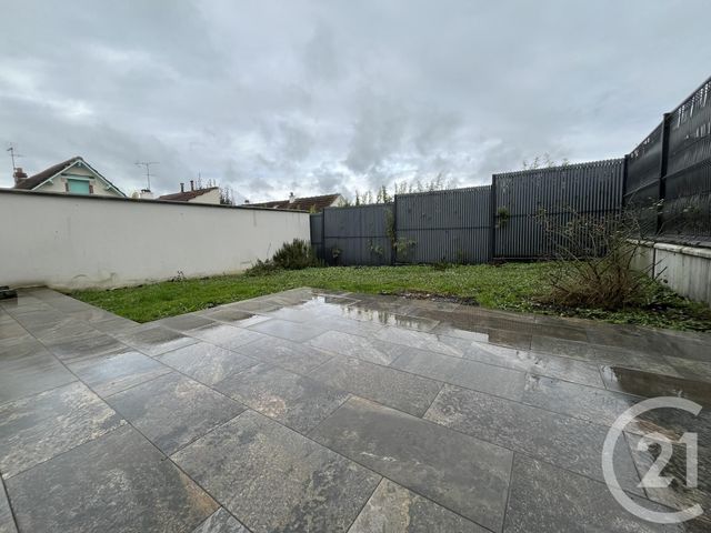 Maison à louer - 5 pièces - 117,20 m2 - Luce - 28 - CENTRE