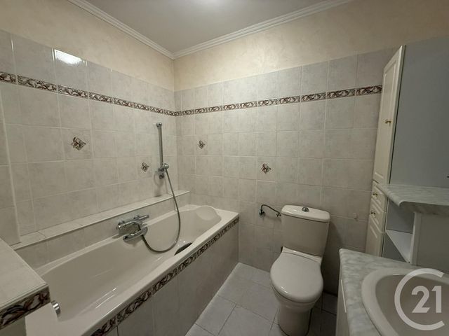 Appartement F4 à louer - 5 pièces - 112,11 m2 - Chartres - 28 - CENTRE