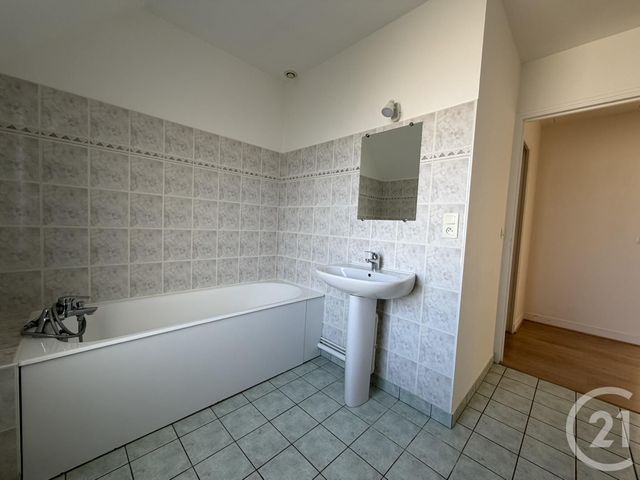 Maison &agrave; louer - 4 pi&egrave;ces - 108,33 m2 - Chartres - 28 - CENTRE