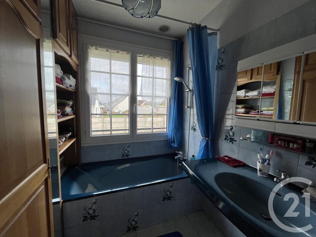 Maison &agrave; louer - 3 pi&egrave;ces - 77,35 m2 - Chartres - 28 - CENTRE