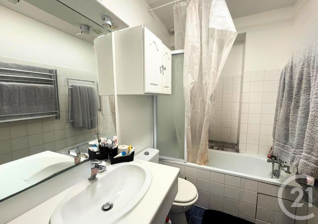 Appartement T2 &agrave; louer - 2 pi&egrave;ces - 44,62 m2 - Chartres - 28 - CENTRE