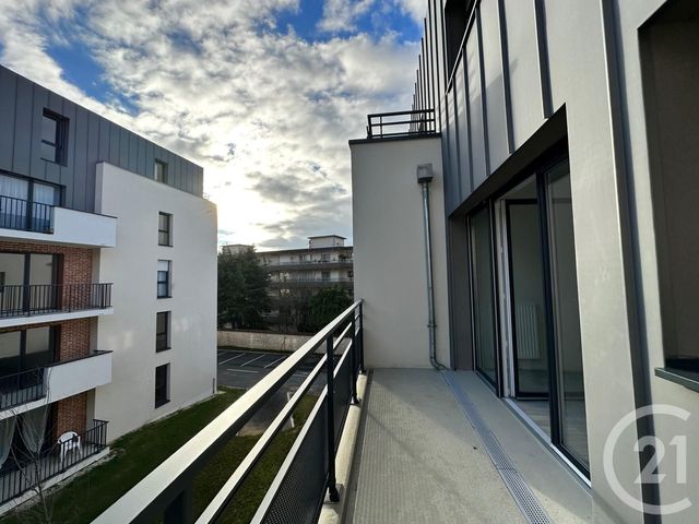 Appartement F3 &agrave; louer - 3 pi&egrave;ces - 62,28 m2 - Chartres - 28 - CENTRE