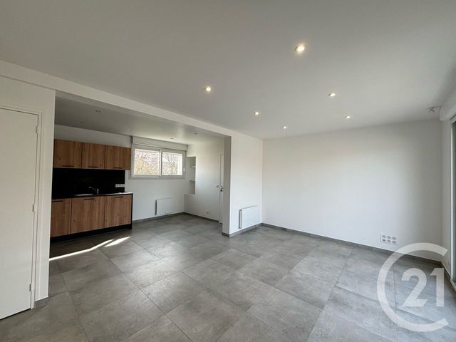 Maison &agrave; louer - 4 pi&egrave;ces - 71,93 m2 - Chartres - 28 - CENTRE