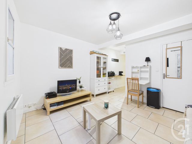 Appartement Studio &agrave; vendre - 1 pi&egrave;ce - 23,96 m2 - Chartres - 28 - CENTRE