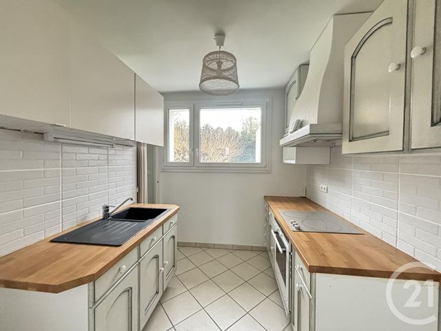 Appartement F2 &agrave; louer - 2 pi&egrave;ces - 51,89 m2 - Chartres - 28 - CENTRE