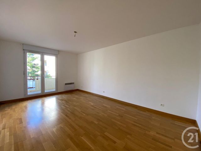 Appartement F3 &agrave; louer - 3 pi&egrave;ces - 68,28 m2 - Chartres - 28 - CENTRE