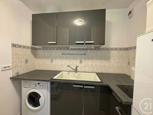 Appartement T2 &agrave; louer - 2 pi&egrave;ces - 42,86 m2 - Chartres - 28 - CENTRE