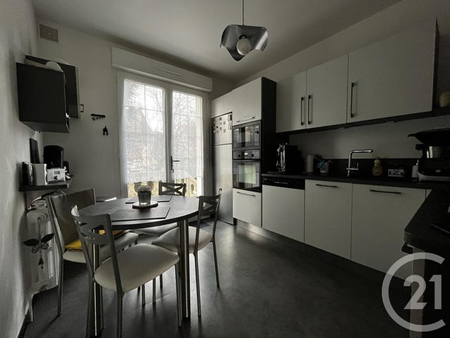 Maison &agrave; louer - 6 pi&egrave;ces - 136,18 m2 - Chartres - 28 - CENTRE