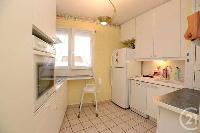 Appartement F3 &agrave; louer - 3 pi&egrave;ces - 62,76 m2 - Chartres - 28 - CENTRE