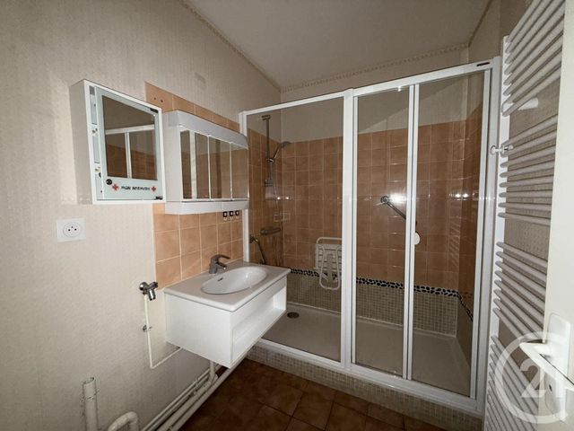 Appartement F3 &agrave; louer - 3 pi&egrave;ces - 62,76 m2 - Chartres - 28 - CENTRE