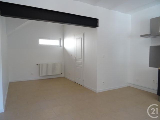 Maison &agrave; louer - 4 pi&egrave;ces - 88,90 m2 - Chartres - 28 - CENTRE