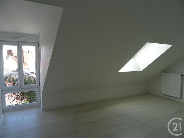 Maison &agrave; louer - 4 pi&egrave;ces - 88,90 m2 - Chartres - 28 - CENTRE