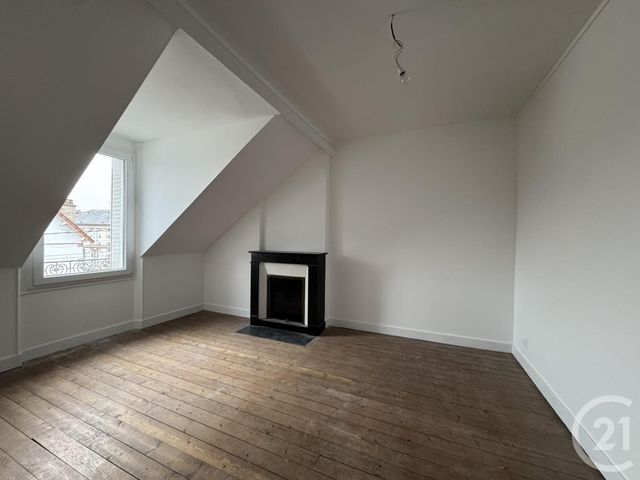 Maison &agrave; louer - 6 pi&egrave;ces - 129,80 m2 - Chartres - 28 - CENTRE