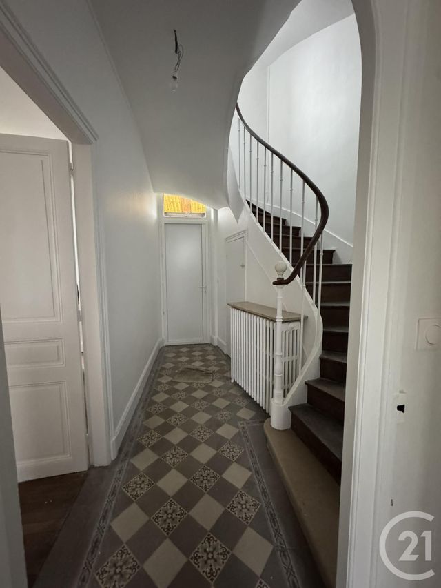 Maison &agrave; louer - 6 pi&egrave;ces - 129,80 m2 - Chartres - 28 - CENTRE