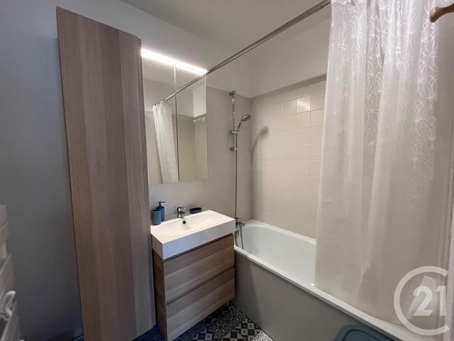 Appartement T2 &agrave; louer - 2 pi&egrave;ces - 43,26 m2 - Chartres - 28 - CENTRE