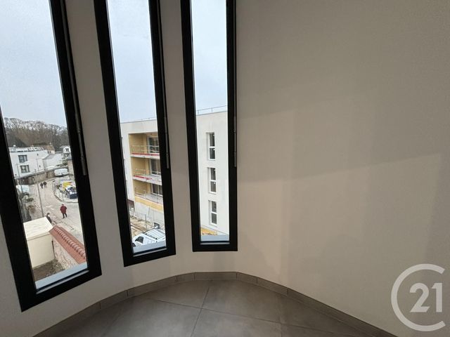 Appartement F5 &agrave; louer - 5 pi&egrave;ces - 122,57 m2 - Chartres - 28 - CENTRE