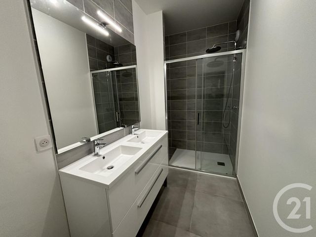 Appartement F5 &agrave; louer - 5 pi&egrave;ces - 122,57 m2 - Chartres - 28 - CENTRE