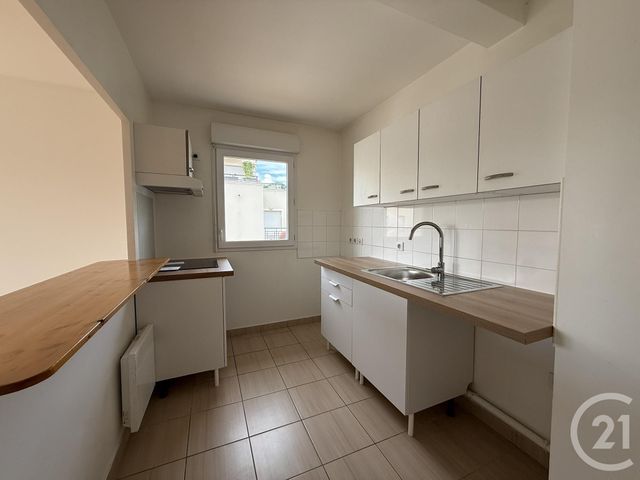 Appartement F3 &agrave; louer - 3 pi&egrave;ces - 68,80 m2 - Chartres - 28 - CENTRE