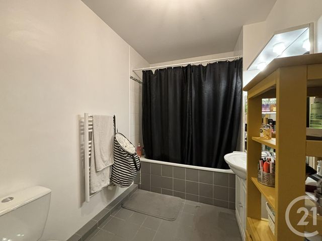 Appartement T1 &agrave; louer - 1 pi&egrave;ce - 31 m2 - Chartres - 28 - CENTRE