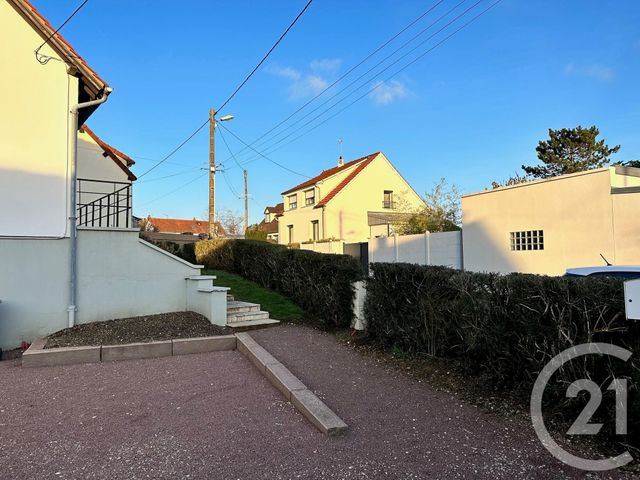 Maison &agrave; louer - 4 pi&egrave;ces - 90,85 m2 - Luisant - 28 - CENTRE