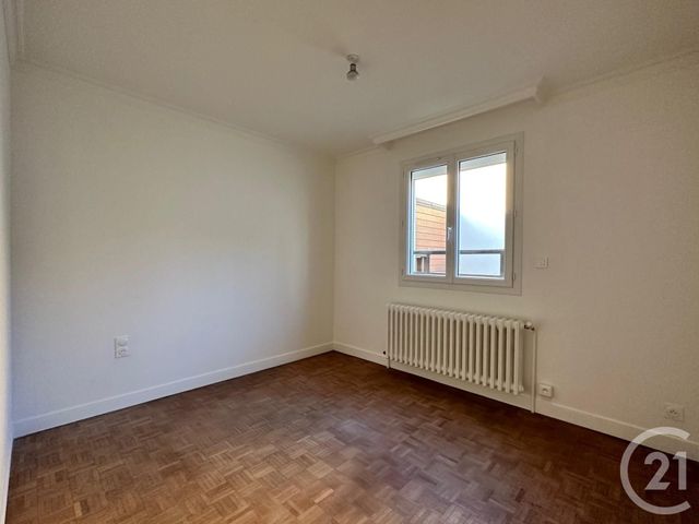 Maison &agrave; louer - 4 pi&egrave;ces - 90,85 m2 - Luisant - 28 - CENTRE